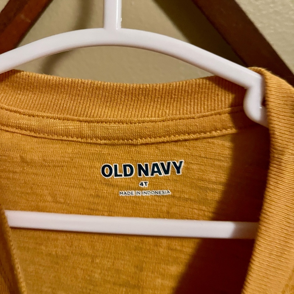 Old Navy 4T Long-Sleeve Pocket Tee Bundle - Picture 6 of 7